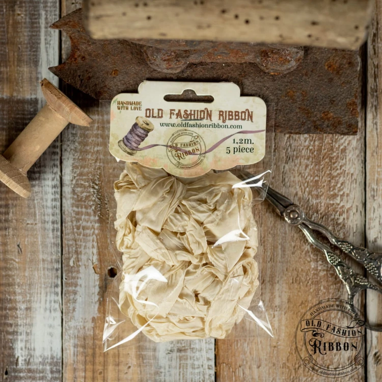 old-fashion-ribbon-13-KREM.jpg