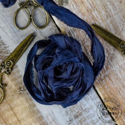 old-fashion-ribbons-granat