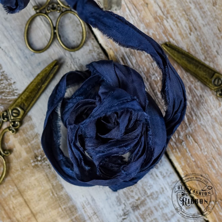 old-fashion-ribbons-granat