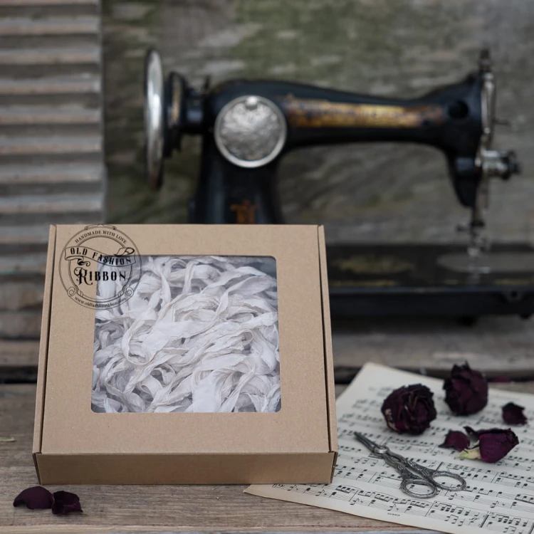 Ribbon-set-of-ribbons-in-a-box-ECRU.jpg