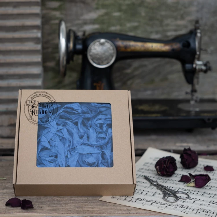 Ribbon-set-of-ribbons-in-a-box--BLUE.jpg