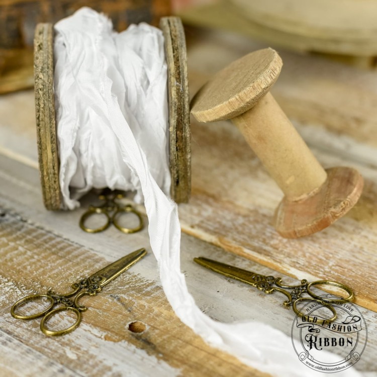 Old-Fashion---wstazki-w-stylu-vintage-BIALA.jpg