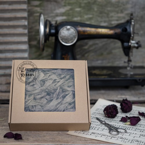 Ribbon-set-of-ribbons-in-a-box--LINEN.jpg