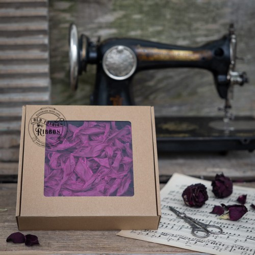 Ribbon-set-of-ribbons-in-a-box-FUCHSIA.jpg