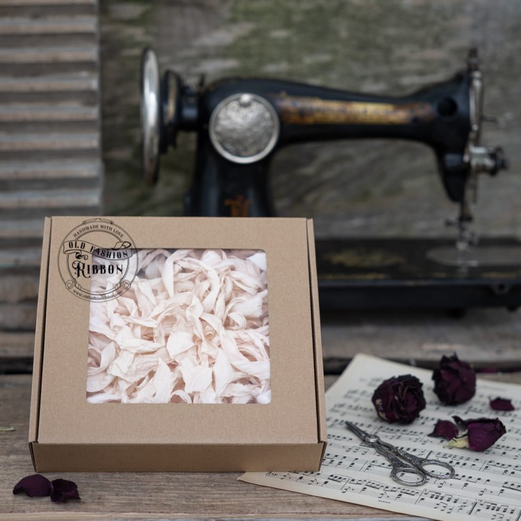 Ribbon-set-of-ribbons-in-a-box--PEACH.jpg