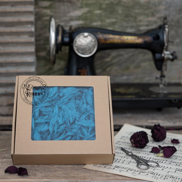 Ribbon-set-of-ribbons-in-a-box-TURQUOISE.jpg