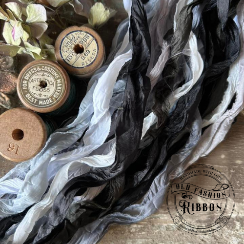 Old Fashion Ribbons –10 pcs-Silver Garden