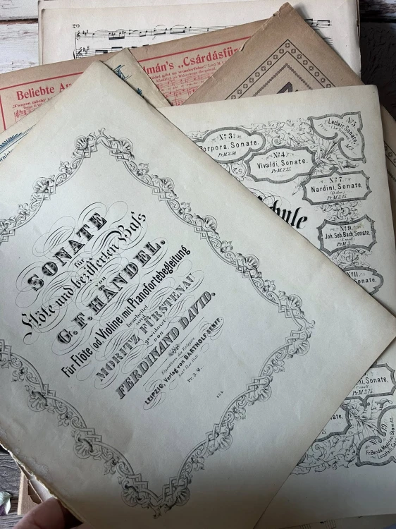 Zestaw starych nut - 25 kartek