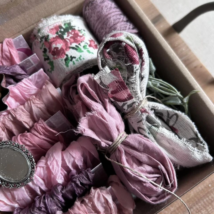 Vintage  PINK Crinkle Ribbon Box