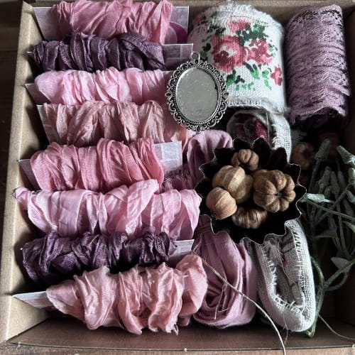 Vintage  PINK Crinkle Ribbon Box